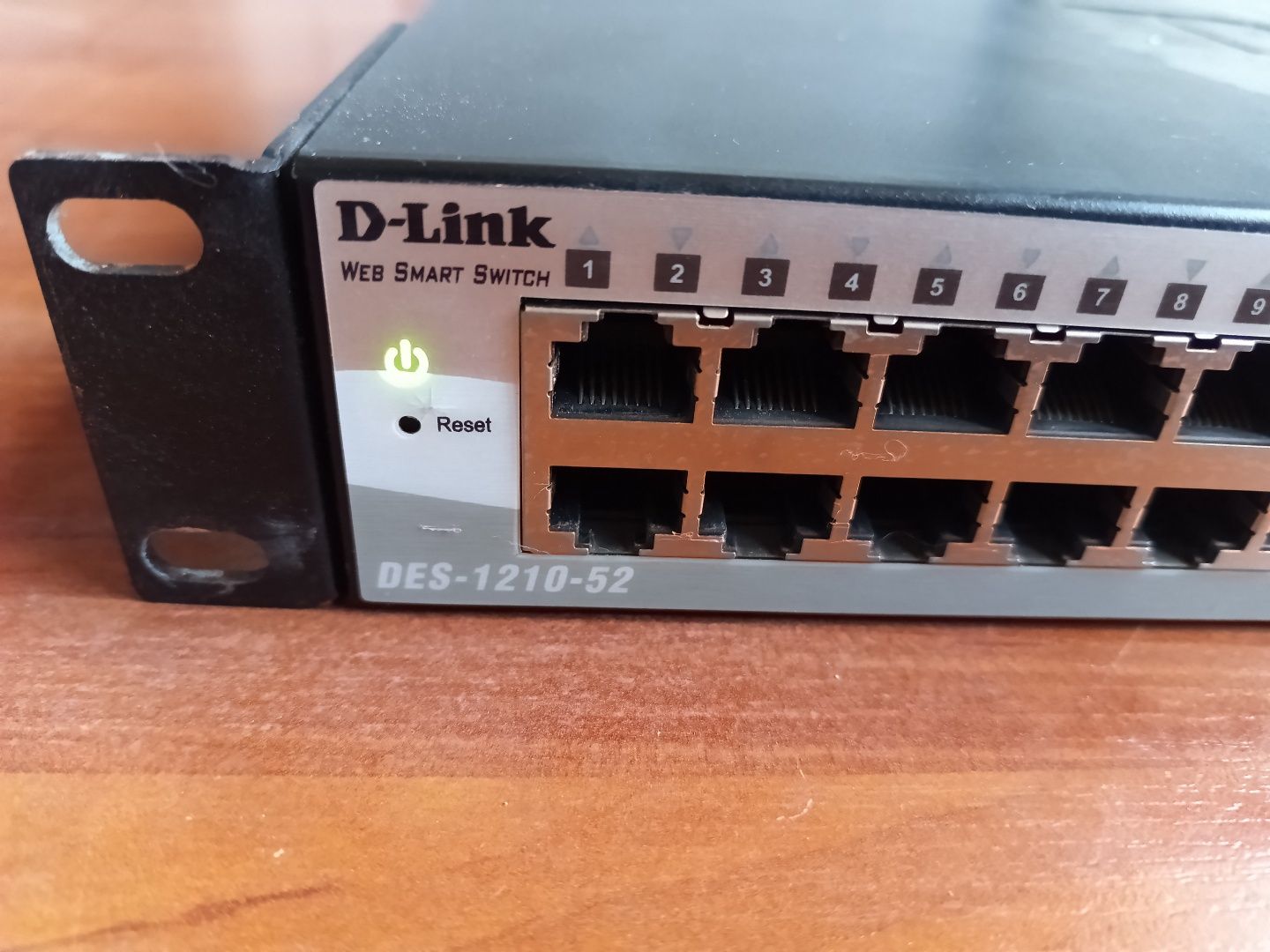 Коммутатор D-Link DES-1210-52