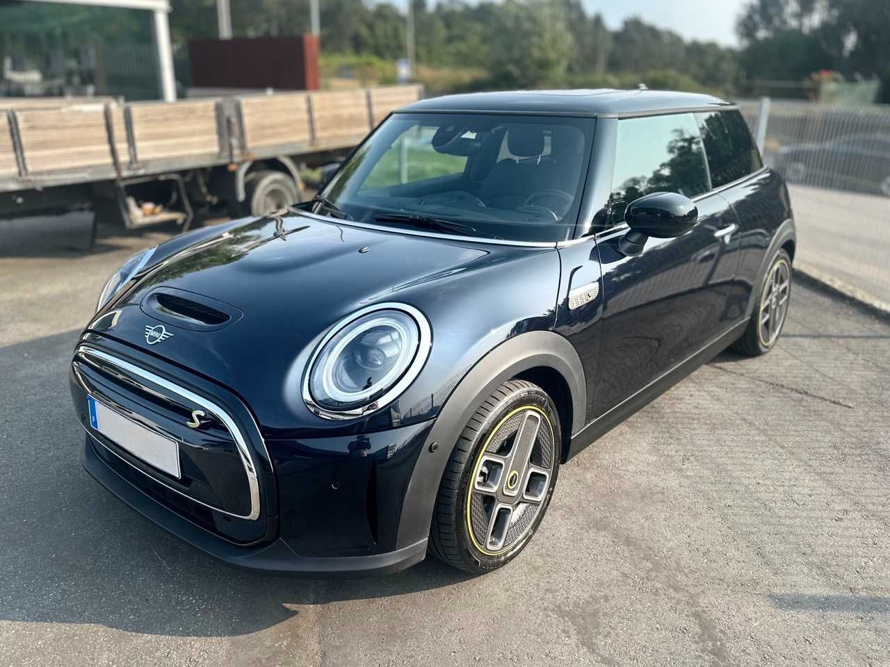 MINI Cooper 3 portas Premium Plus