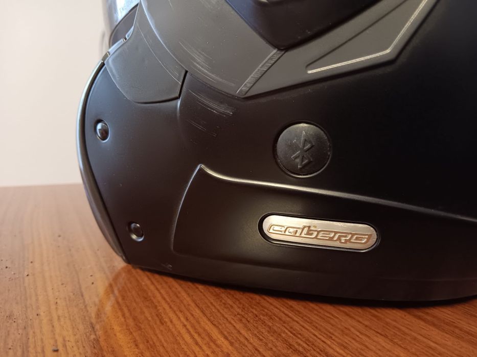 Conjunto de dois capacetes de mota