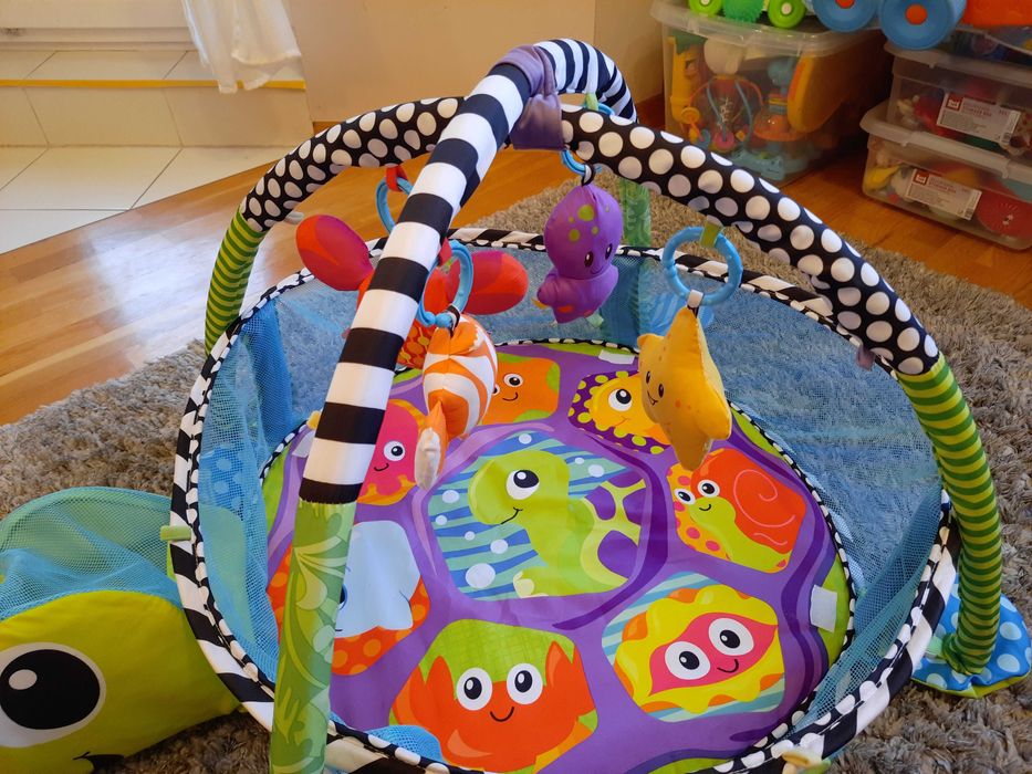 Mata edukacyjna dla niemowląt fisher price