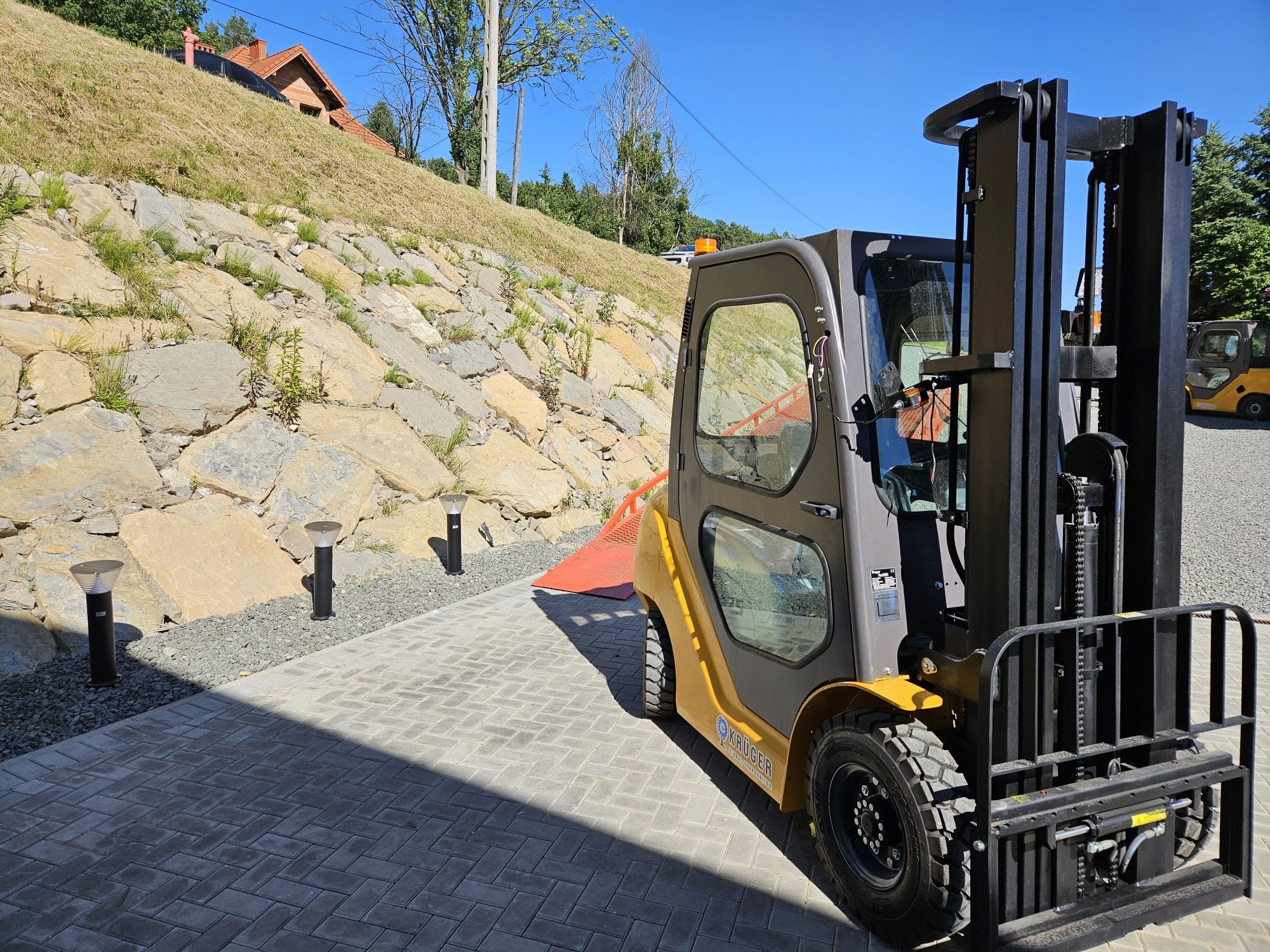 Wózek Widłowy 2,5 T KRÜGER ® PC-25,Maszt 4.5m lub 5,5m Triplex, Diesel
