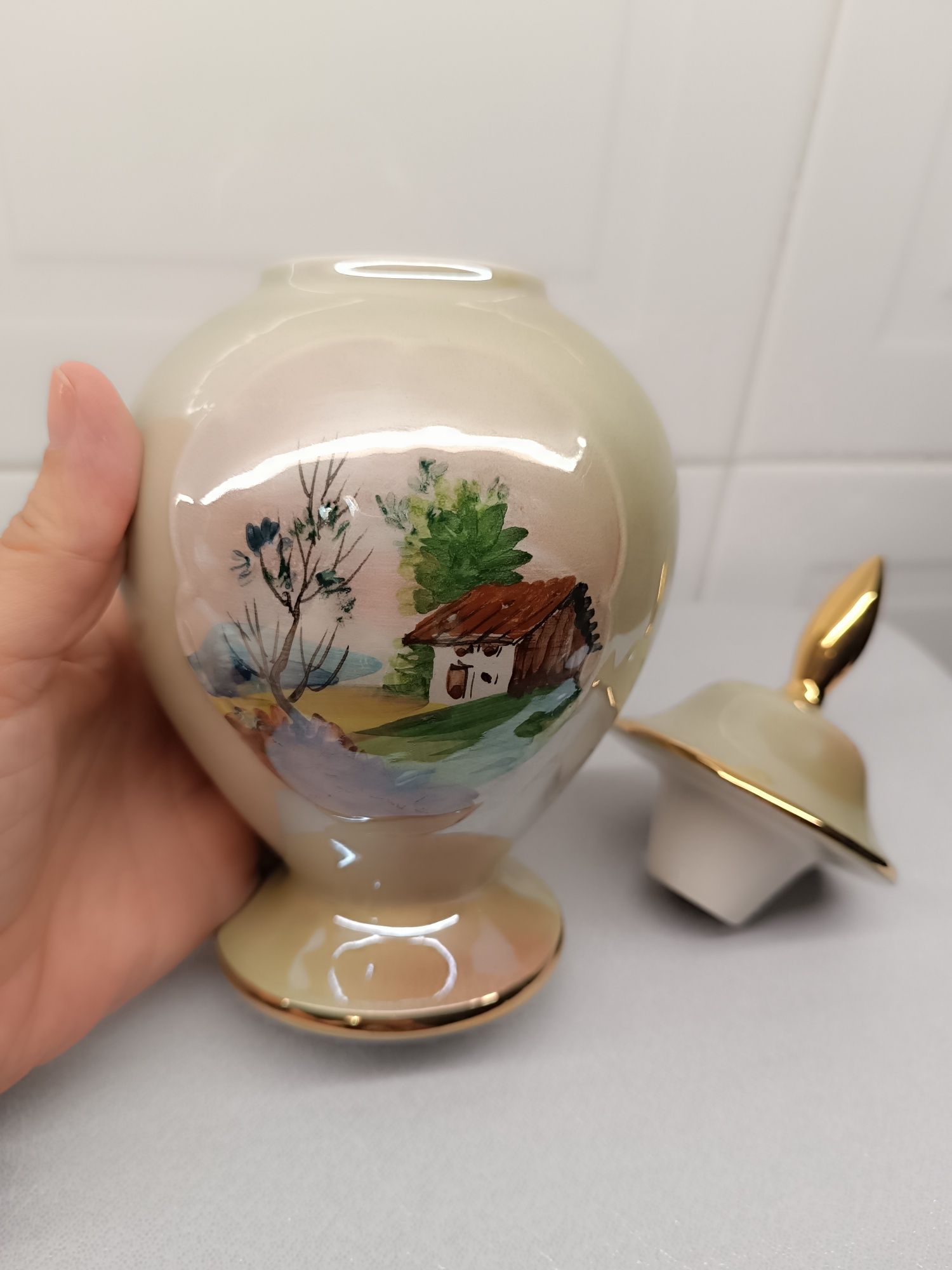 Pote Porcelana Antigo. RB Alcobaça. Numerada. Nova