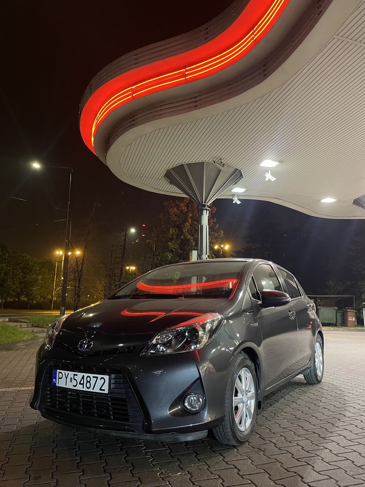Toyota yaris III HYBRID przedlift