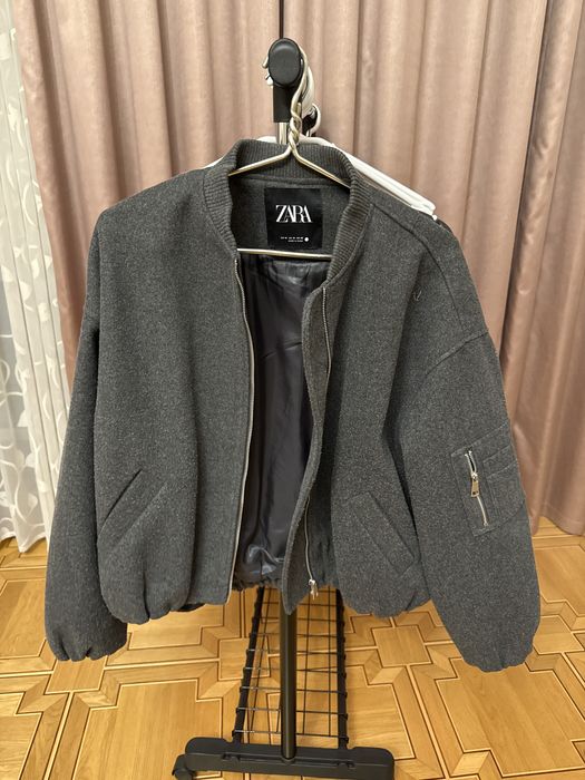 Продам сірий бомбер Zara