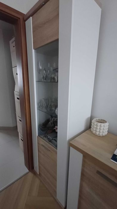 Komplet mebli lakierowanych 3 szt komoda stolik rtv witryna