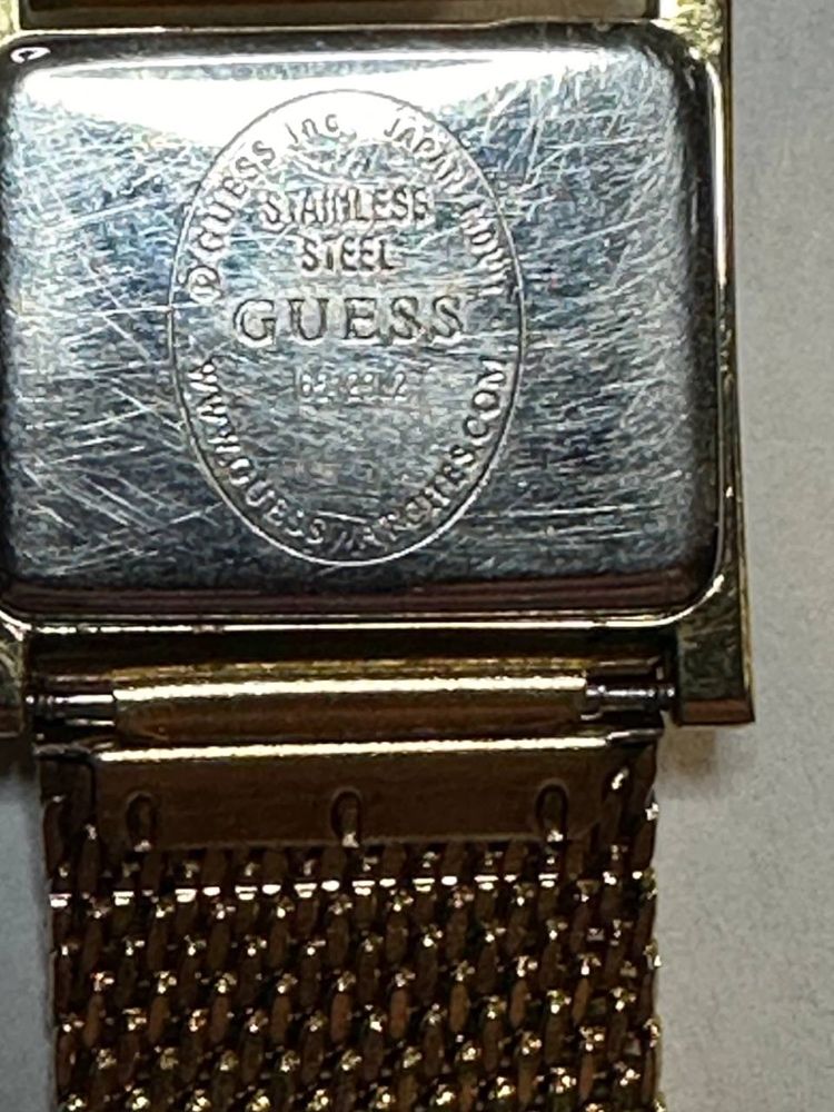 Годинник жіночий Guess