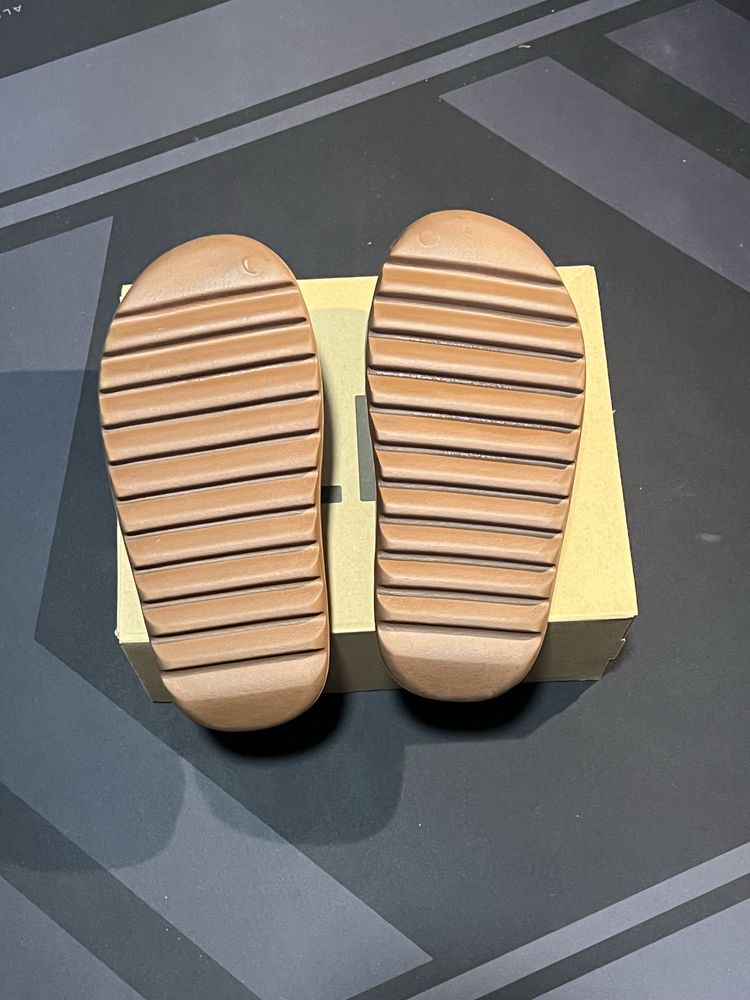 adidas Yeezy Slide - Flax