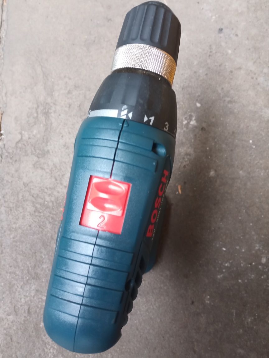Шуруповёрт Bosch GSR12V