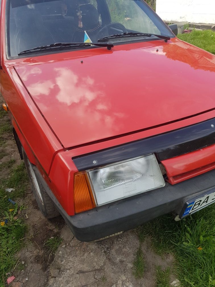 Продам машину ваз 2108