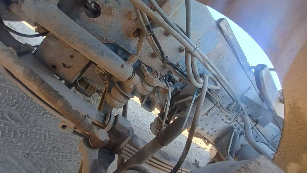 Самоскид MAN 35.364 з місцем за кабіною під грейфер кран маніпулятор