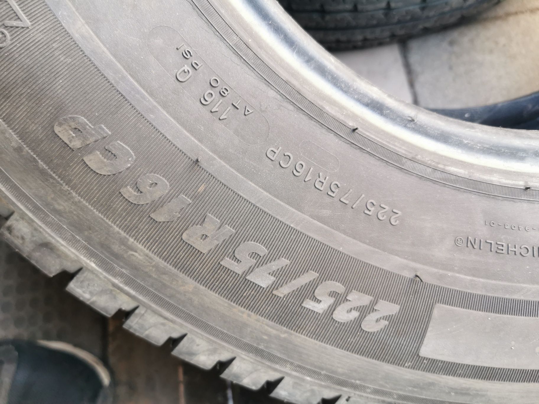 Летняя резина 225/75 R16C Michelin Agilis
