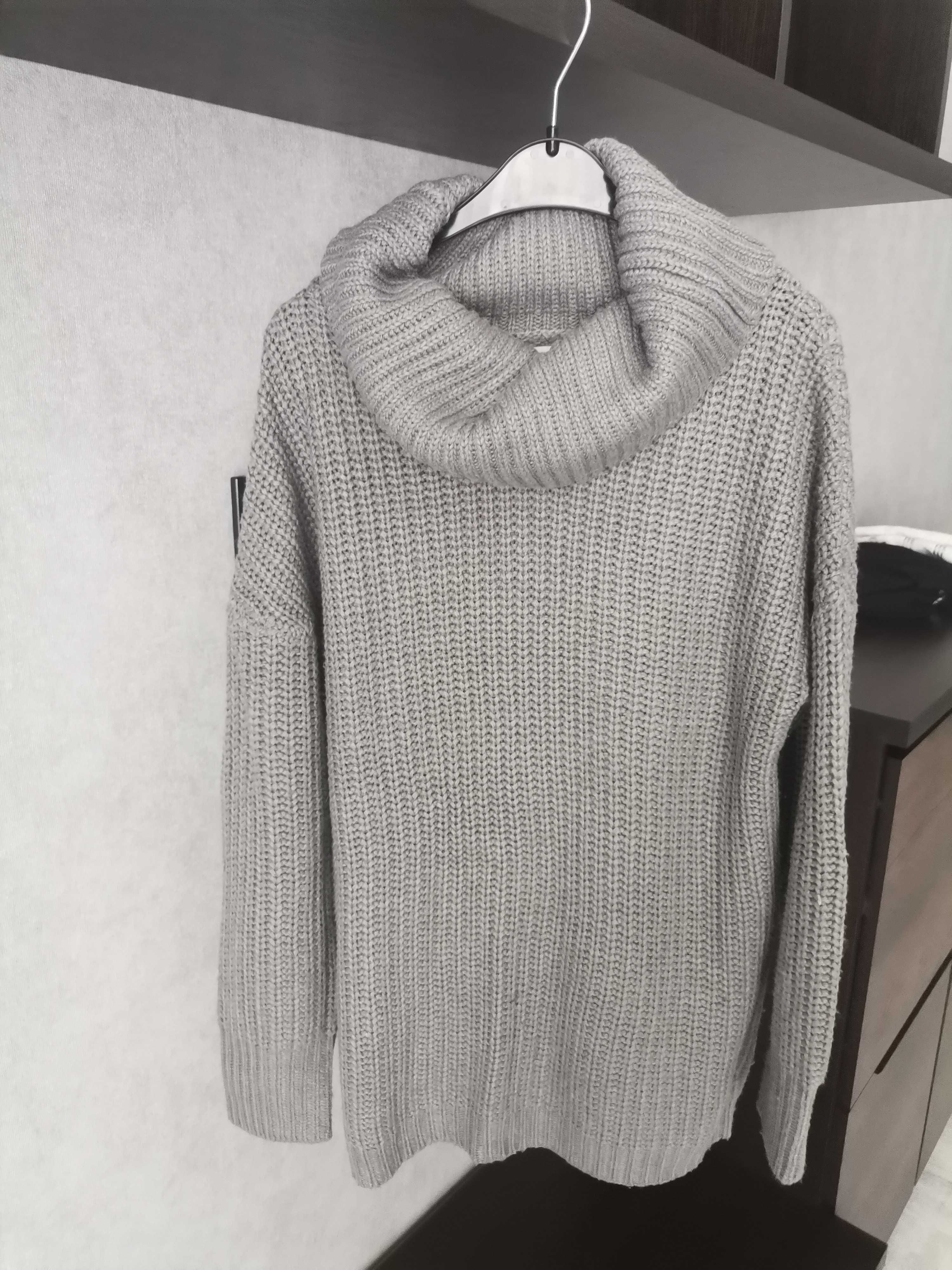 Сірий светр / серый свитер