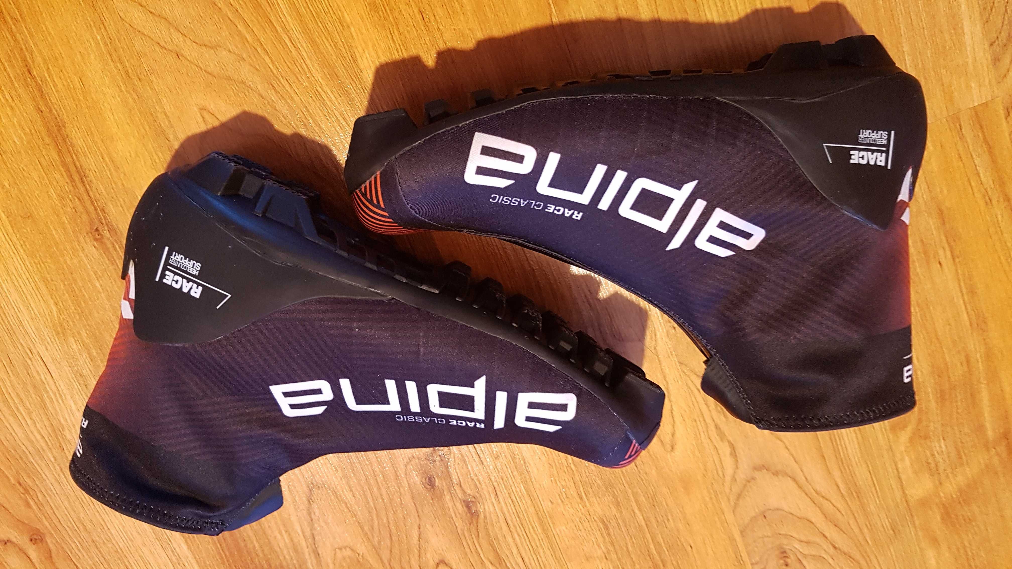 Buty damskie do stylu klasycznego Alpina