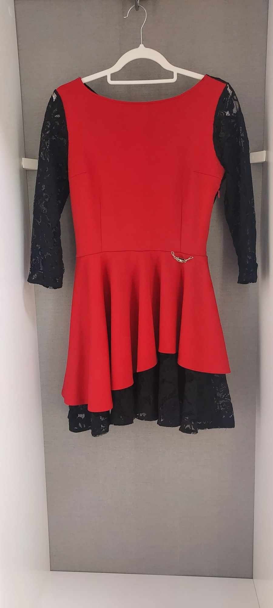 Śliczna sukienka czarno czerwona z koronką by oh lala la M