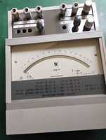 Watomierz analogowy I = 5A, U=450V, typ EL20, Metra Blansko