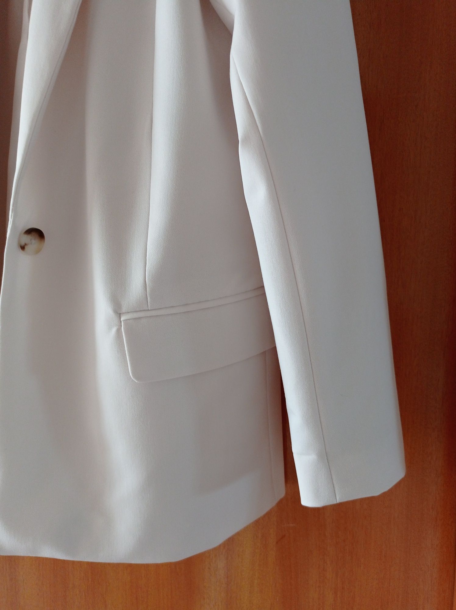 Casaco branco sujo Lefties