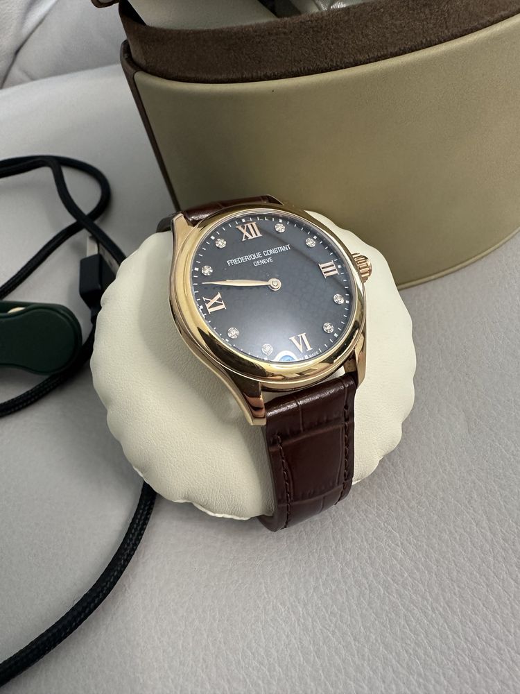 Продам женские смарт часы Frederique Constant Smartwatch FC-286CD3B4