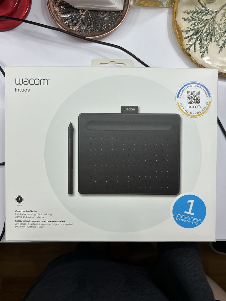 Графічний планшет Wacom Intuos S Black