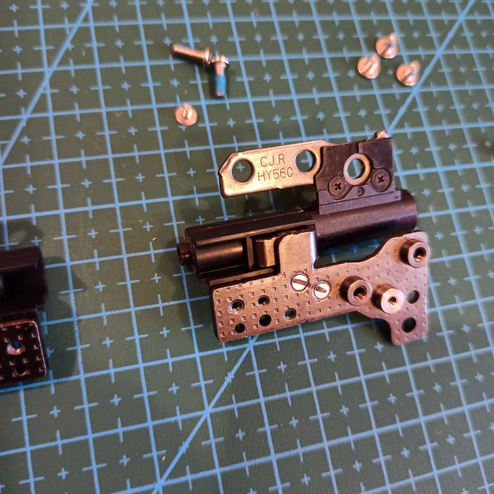 Оригінальні петлі кришки ноутбука Legion 5 15ACH6.