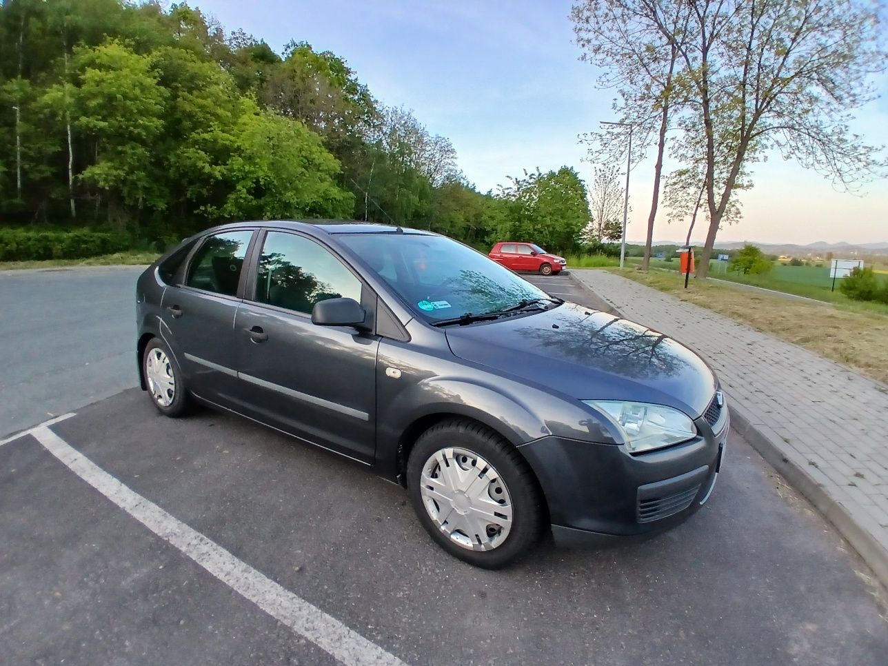 FORD      FOCUS     2005r.