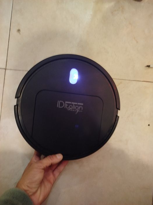 Aspirador robô como novo