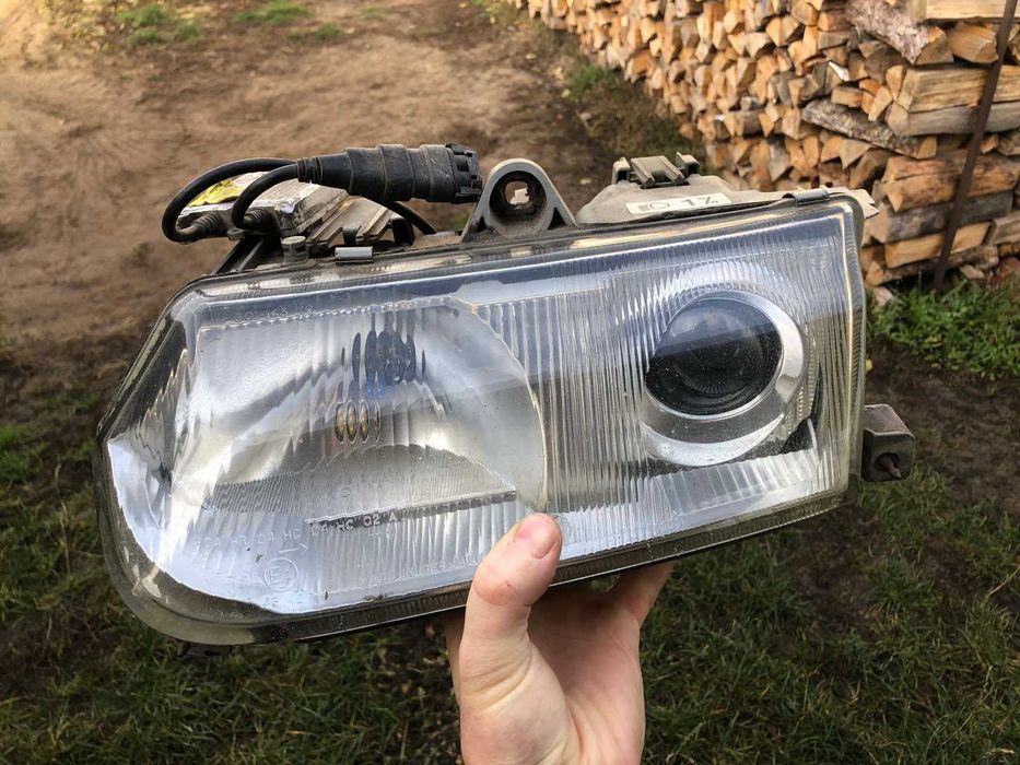 Ліва фара Alfa Romeo 145 146 в зборі з блоками ксенону