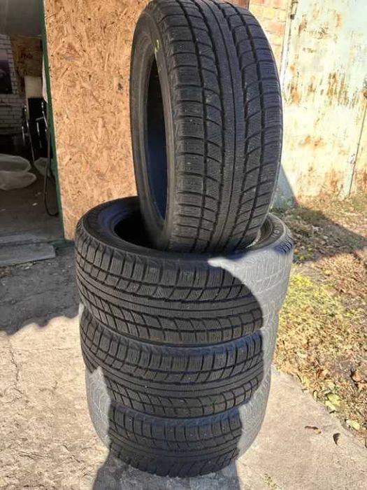 Шини Triangle Snow Lion TR777 215/65 R16 102H