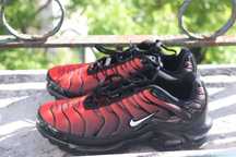 Nike Air Max Tn Plus Pretos e Vermelhos, 42 Homem