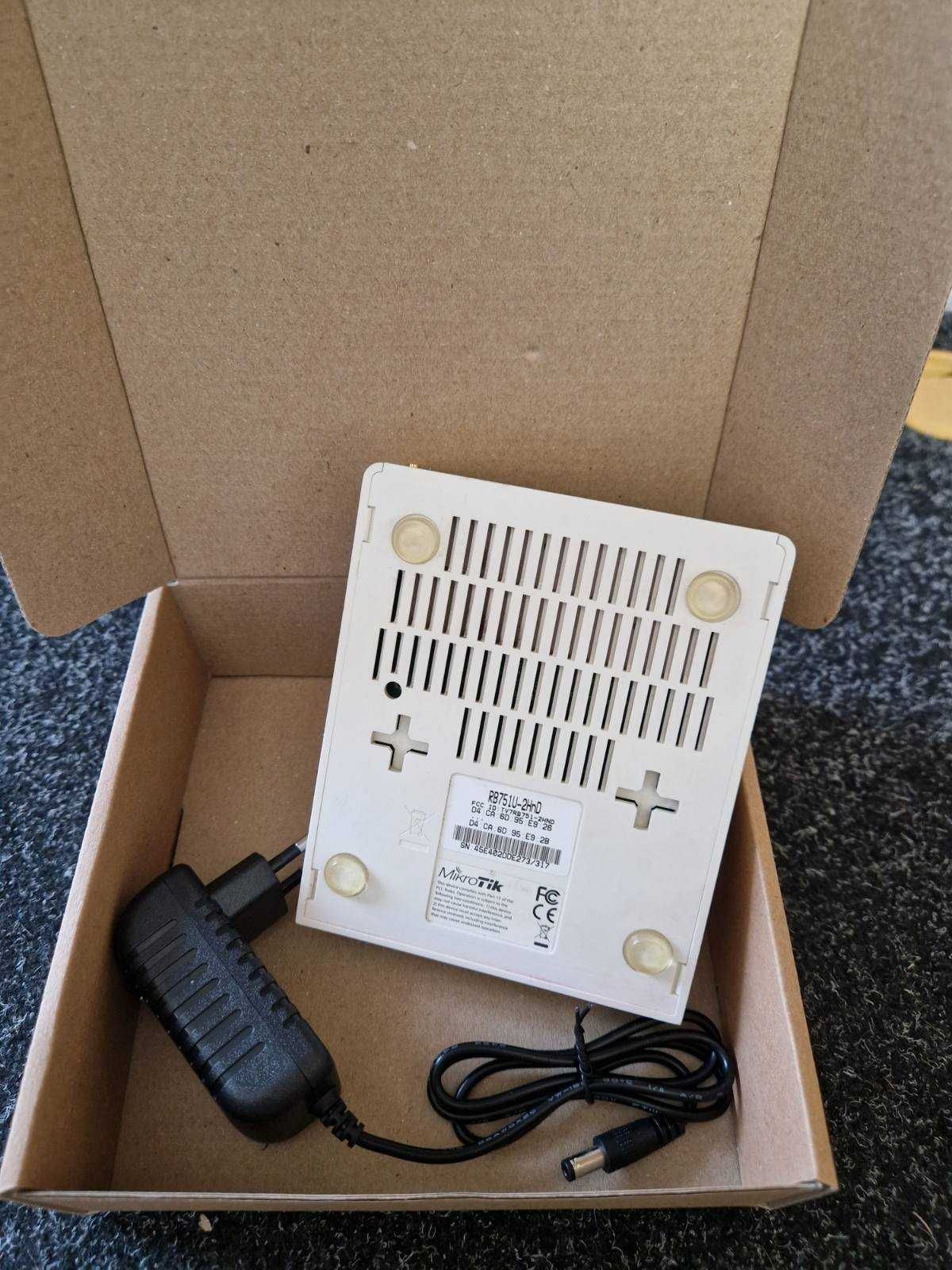 Продам вживані MikroTik RB751U-2HnD Mikrotik RouterBoard 750 (RB750)