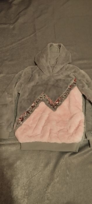 Bluza dziewczęca z kapturem cieplutki misiu rozmiar 158/164
Bluza dwuk
