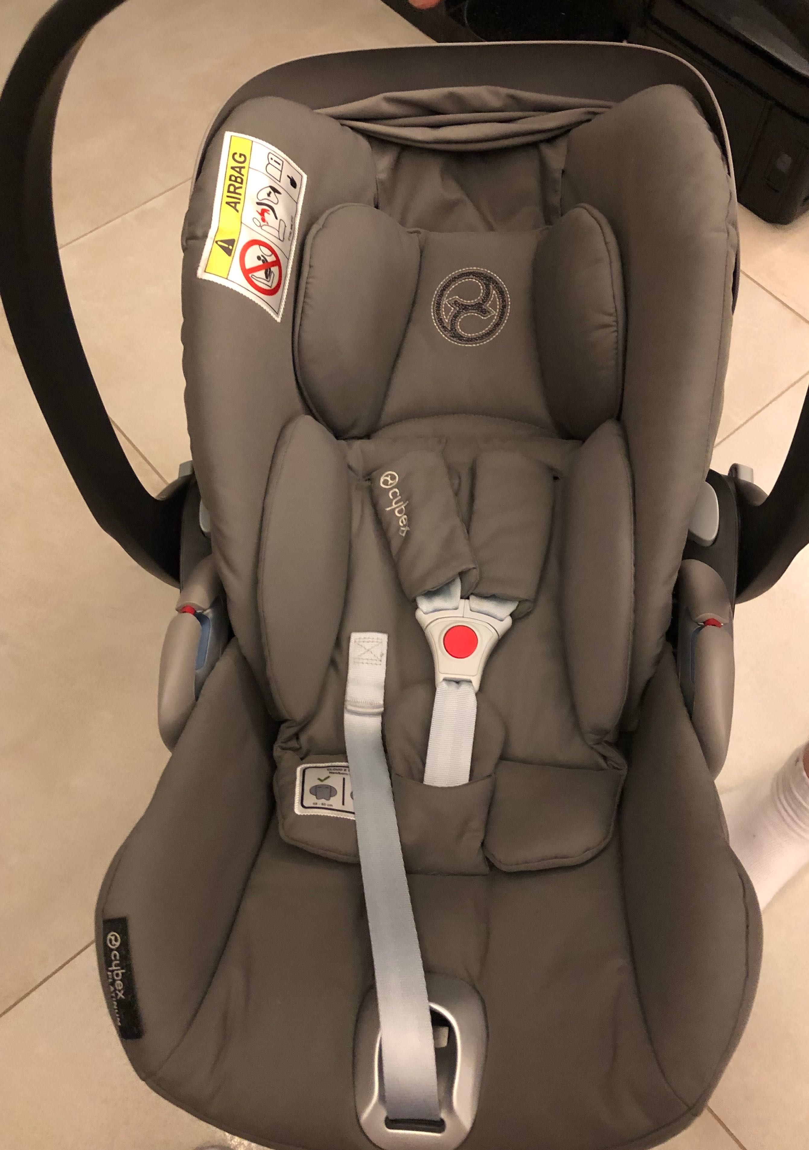 Fotelik z bazą cybex cloud z