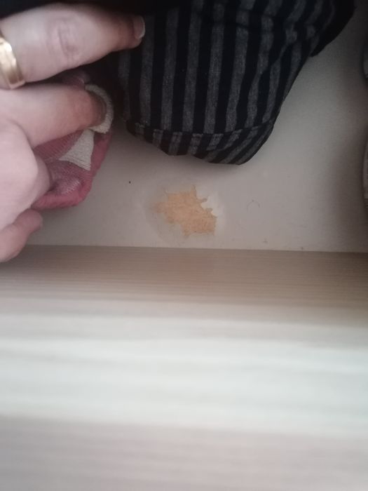 2 Mesas cabeceira ikea