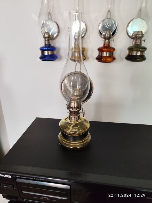 Lampa naftowa PRL rozmiar 8" zielonawożółta.