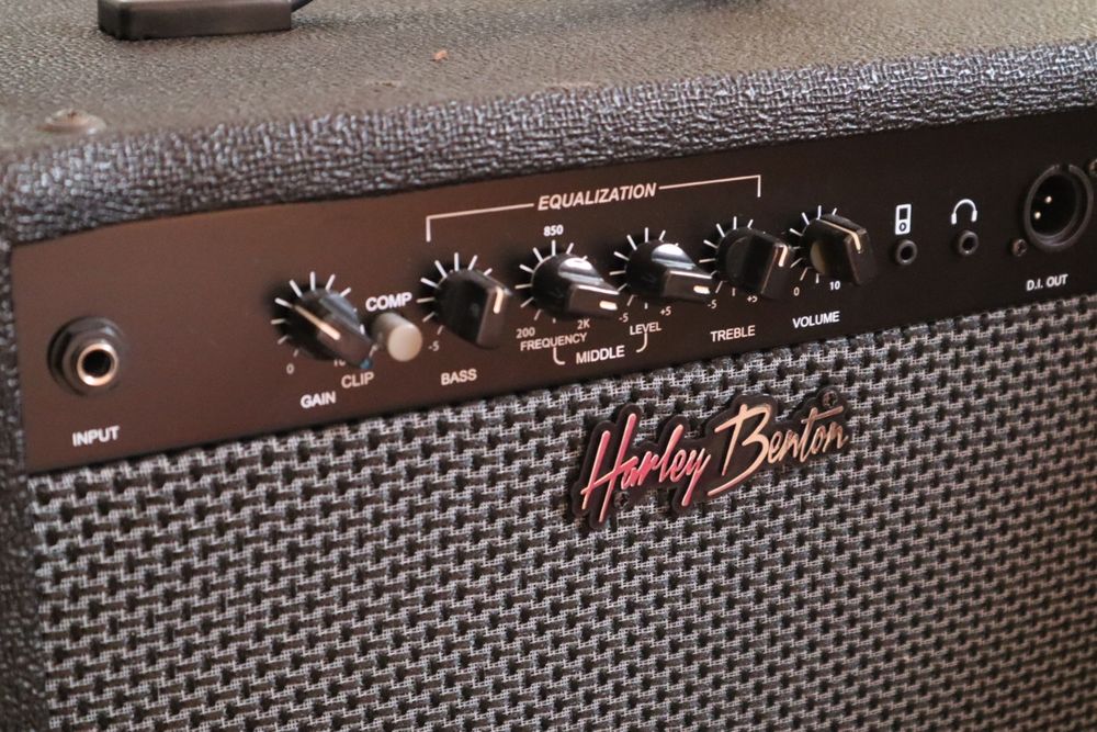 Harley Benton HB-40B- novo!