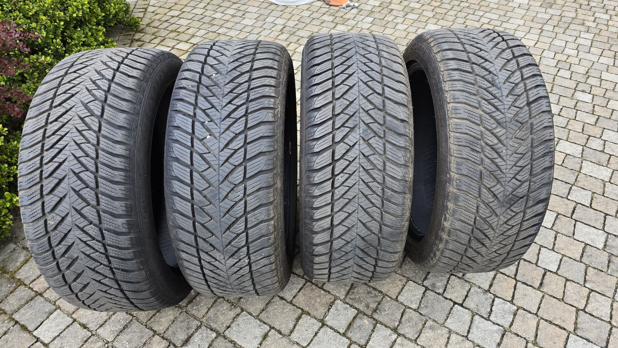 Zimowe, Goodyear run flat 225/45/r17