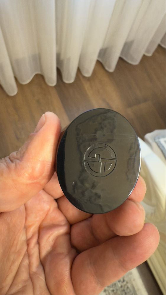 Продам мужскую туалетную воду Armani Code