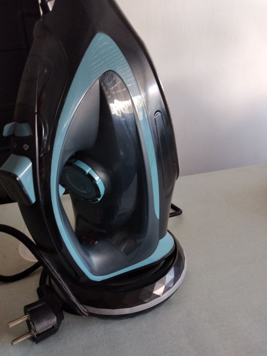 Ferro de engomar sem fios