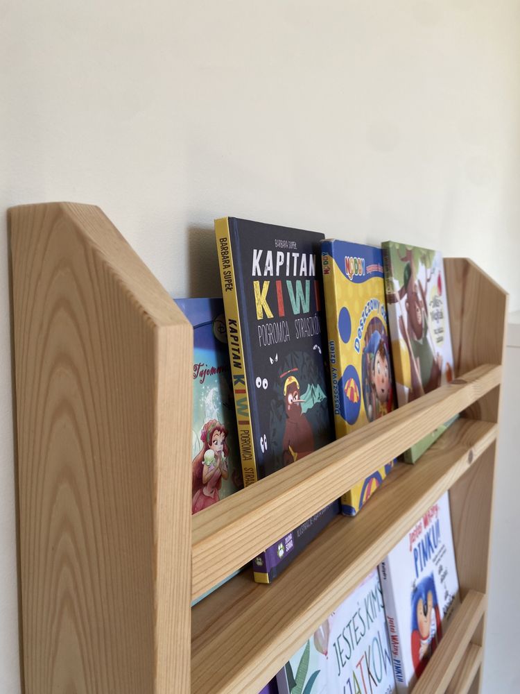Biblioteczka dziecięca naturalna