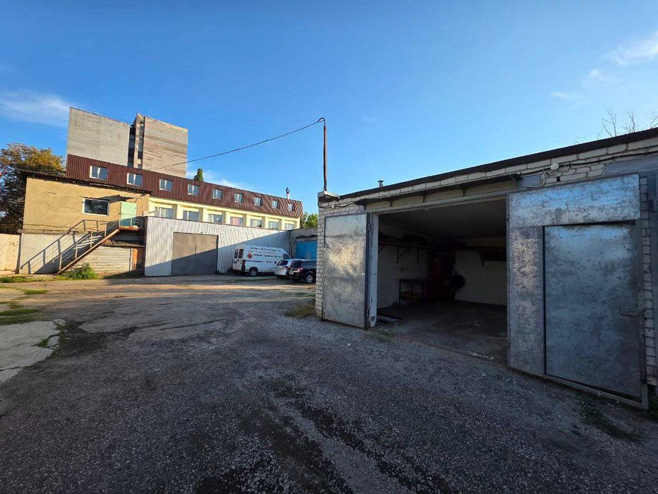 OS4 Продам жб гараж Сергеевская 27 метро Киевская В подарок прицеп Лев