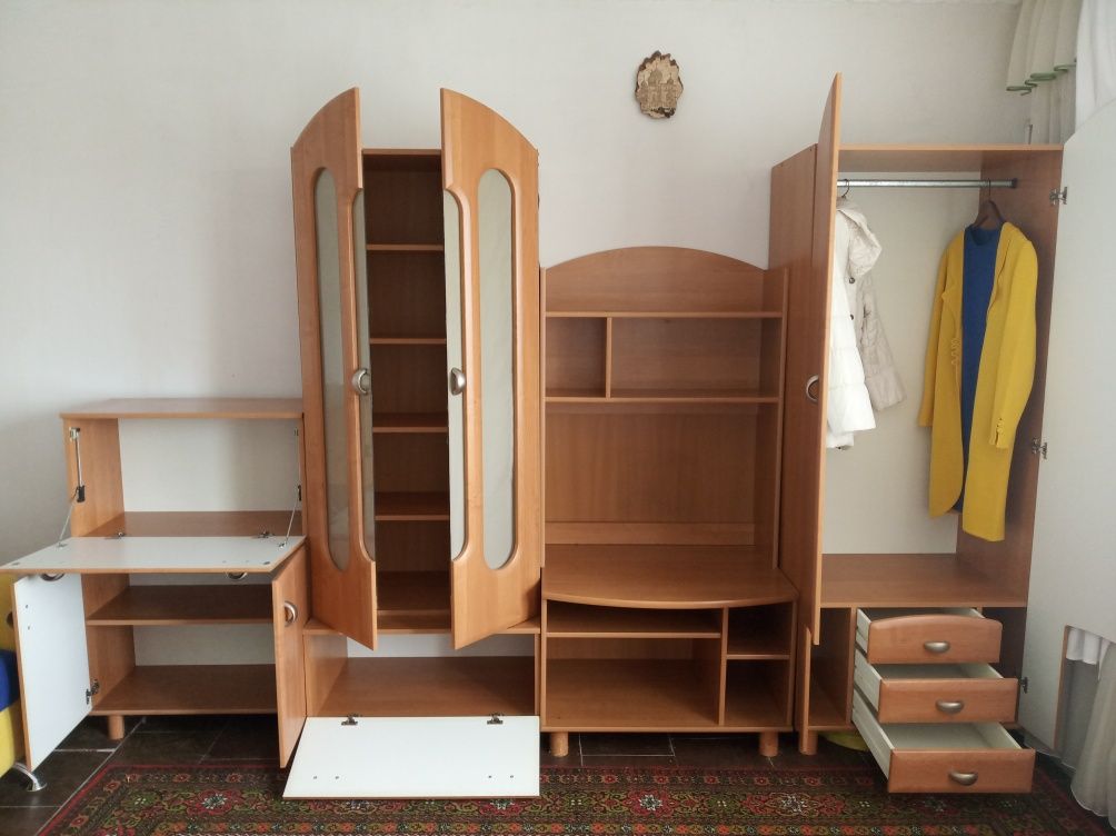 Мебель у вітальню