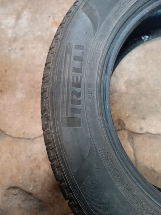 Opony Zimowe 215 65 R17 Pirelli.    w63