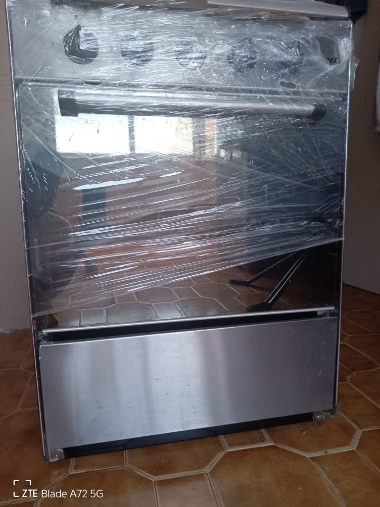 Fogão a gás com 4 bocas