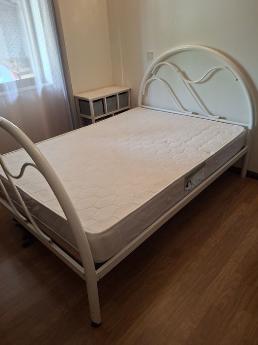 Cama+colchão 1.80x1.30