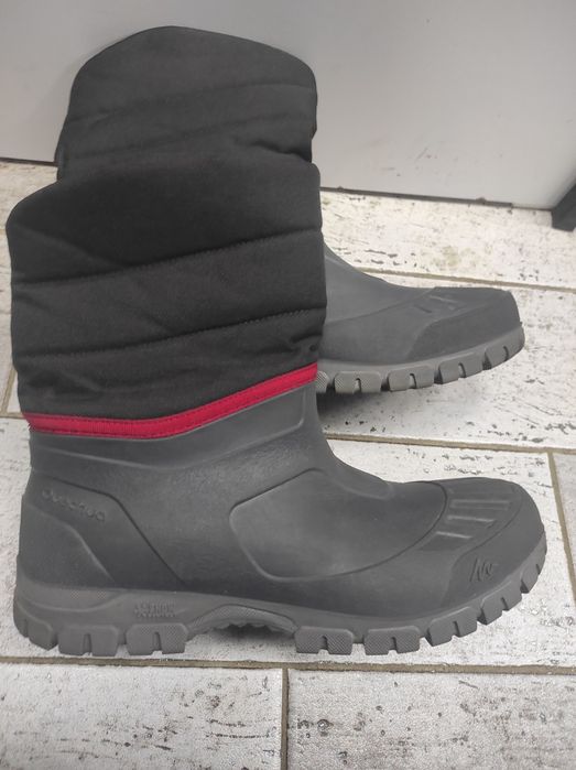 Чоботи чоловічі водонепроникні розмір 42-43  QUECHUA