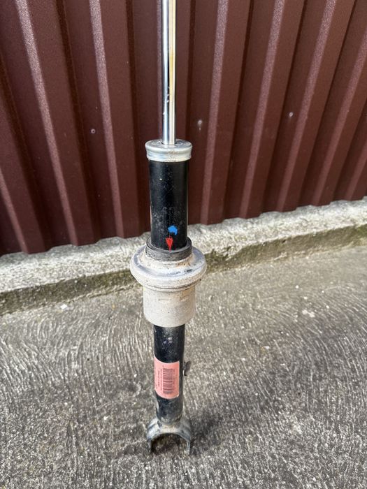 Mercedes Benz  211 амортизатор