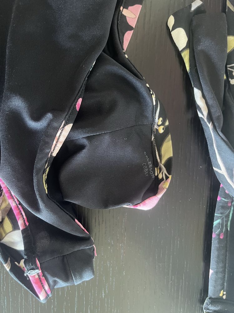 Biquini calzedonia cuecas subidas preto e rosa floral