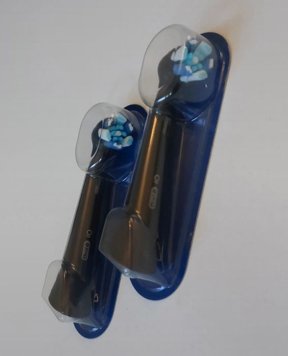 2 czarne końcówki do oral-b io