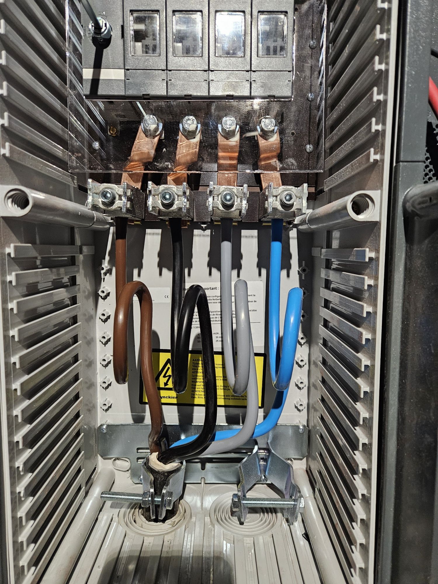 Elektryk Awaryjny 24/7 - Elektro Faster