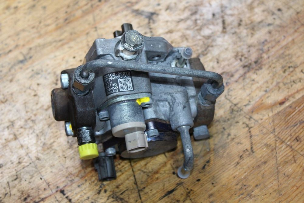 POMPA WTRYSKOWA AVENSIS T25 COROLLA VERSO II 1AD 2AD 22100-0R020 Z DPF