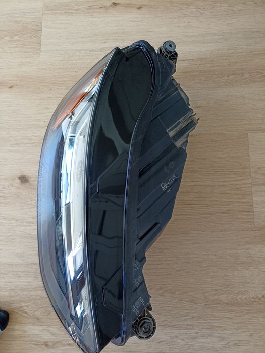 Reflektor Audi Q5 SQ5 Prawy